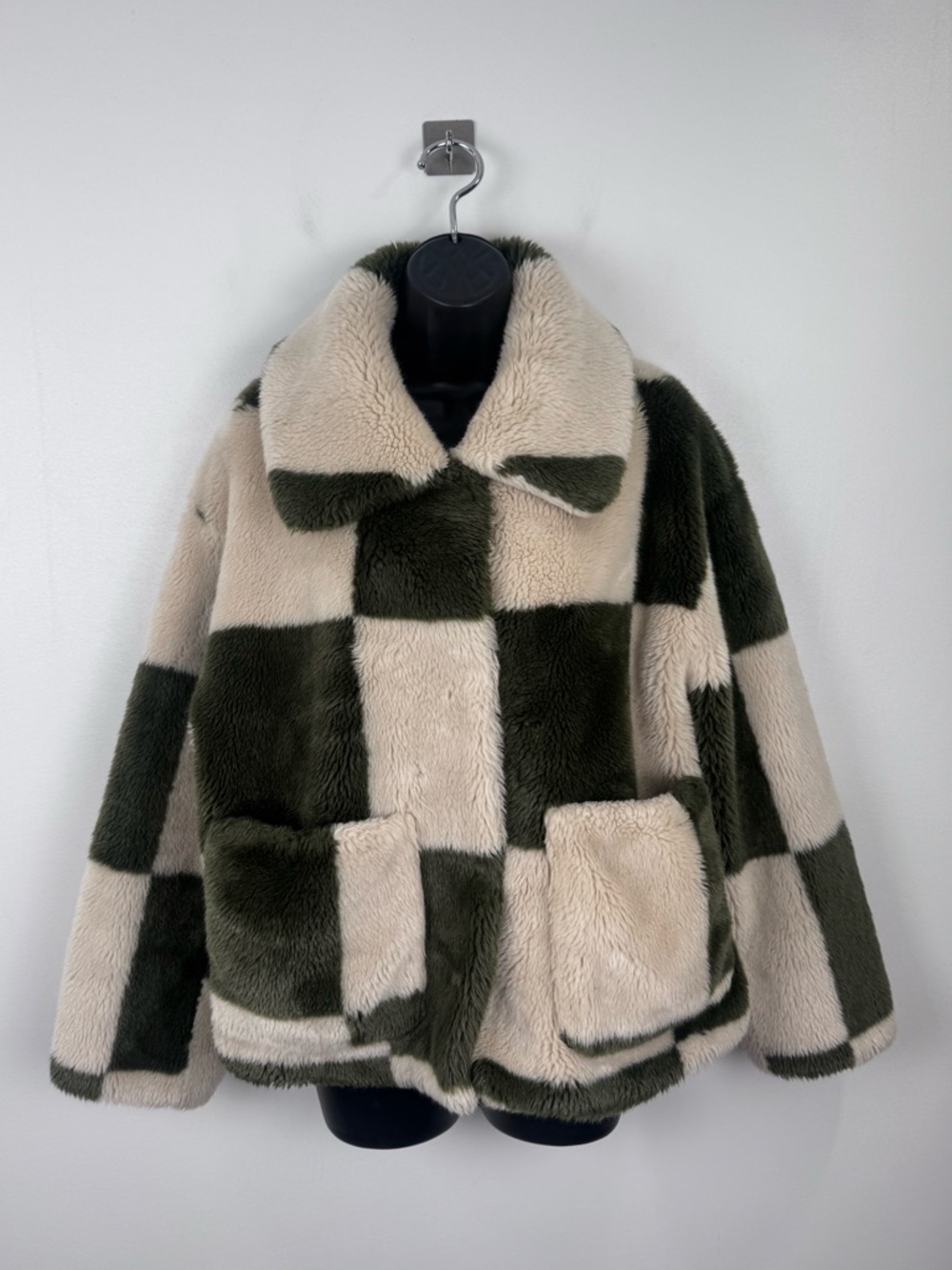 Jakke Women Traci Boxy Faux Fur Coat Size Medium